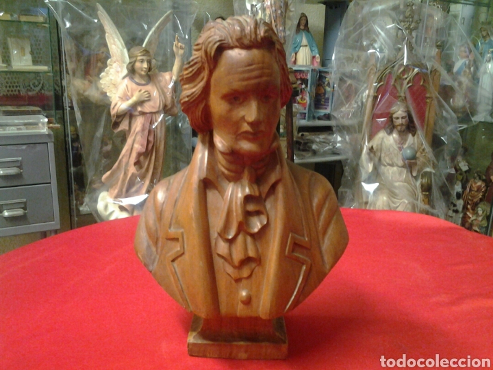 Antig&uuml;edades: Escultura en Talla de madera de Betoben