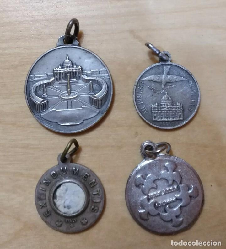 Antigüedades: Lote 4 medallas religiosas - Dos de Pablo VI - Juan XXIII y Juan Pablo II - Plata y metal - Foto 2 - 96941643
