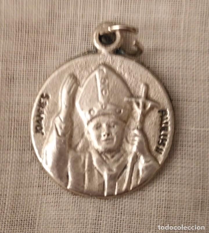 Antigüedades: Lote 4 medallas religiosas - Dos de Pablo VI - Juan XXIII y Juan Pablo II - Plata y metal - Foto 3 - 96941643