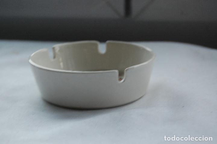 Antig&uuml;edades: Cenicero de 11 cm. de di&aacute;metro - Foto 3