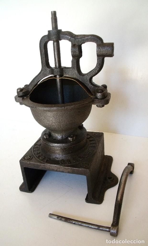 Antiguidades: MOLINILLO DE CAF&Eacute; PEUGEOT -A00- FRANCIA. CA. 1876/1935 - INCOMPLETO- PARA REPARAR O PIEZAS.