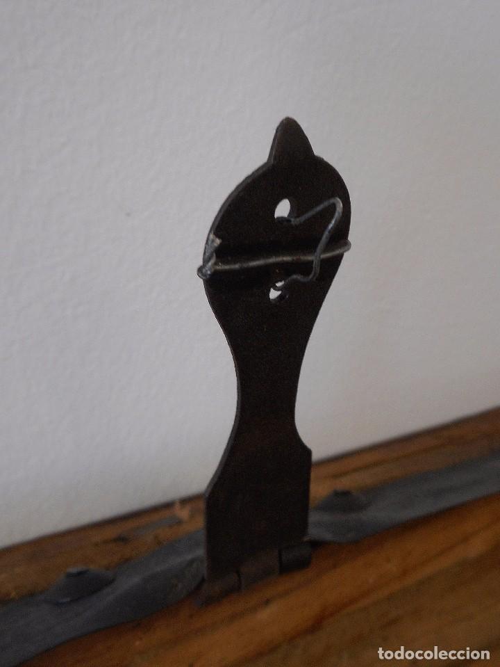 Antig&uuml;edades: Peque&ntilde;o ba&uacute;l de viaje en madera - Foto 10