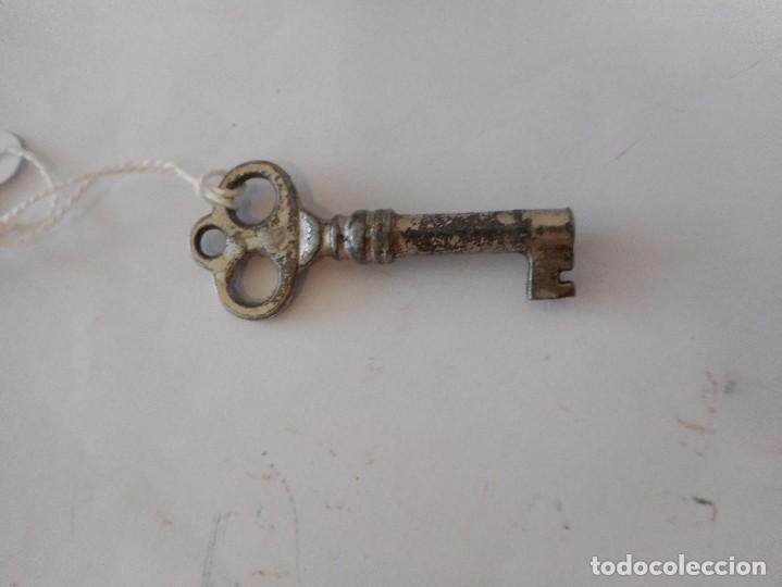 Antig&uuml;edades: Peque&ntilde;o ba&uacute;l de viaje en madera - Foto 12