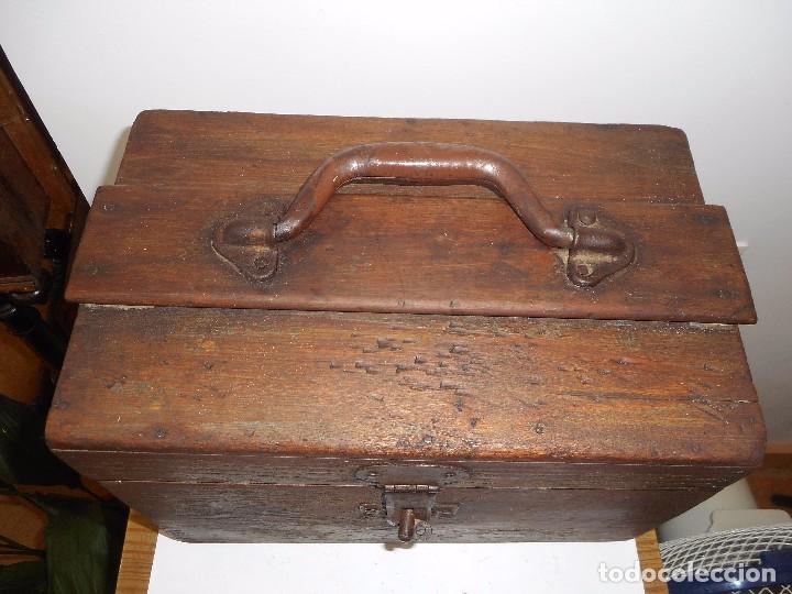 Antig&uuml;edades: MALETIN- BAUL DE MADERA - Foto 2