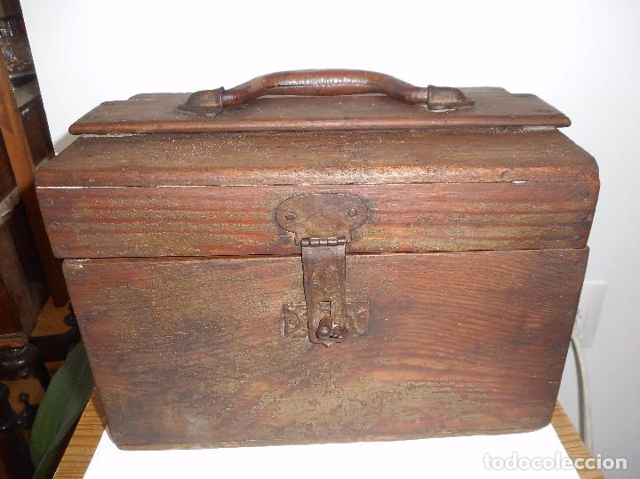 Antig&uuml;edades: MALETIN- BAUL DE MADERA - Foto 7