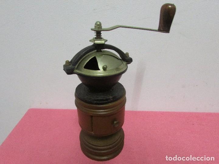 Antig&uuml;edades: Molinillo de cafe replica # - Foto 1