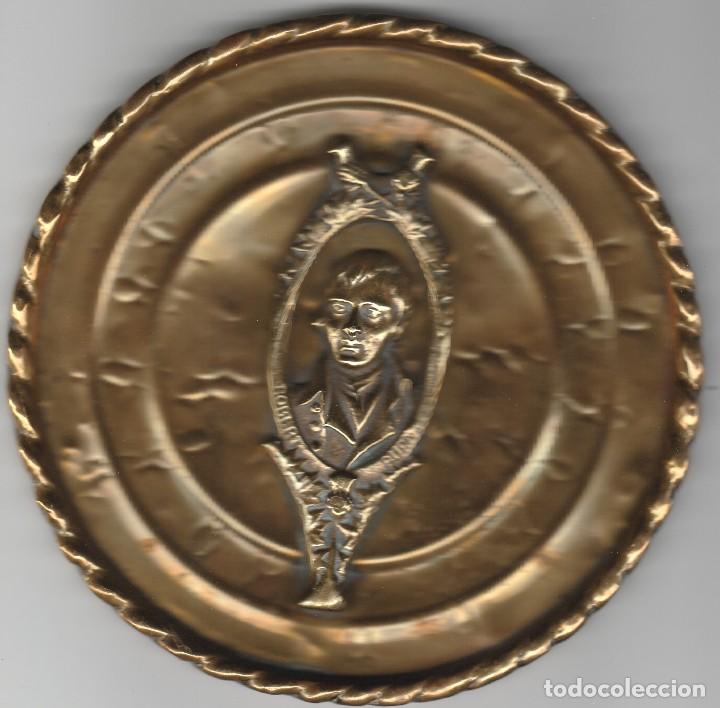Antig&uuml;edades: ANTIGUO PLATO DE BRONCE-ROBERT BURNS - Foto 1