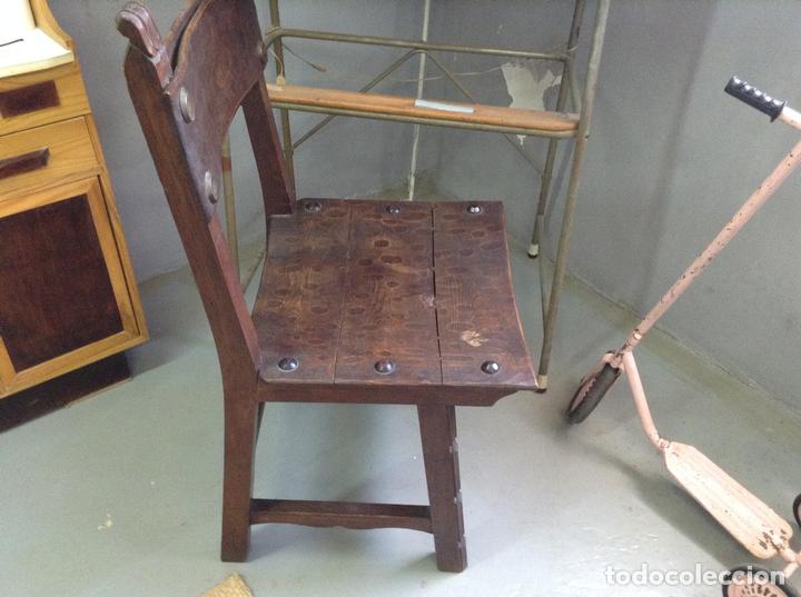 Antig&uuml;edades: Silla castellana de madera de roble - Foto 6