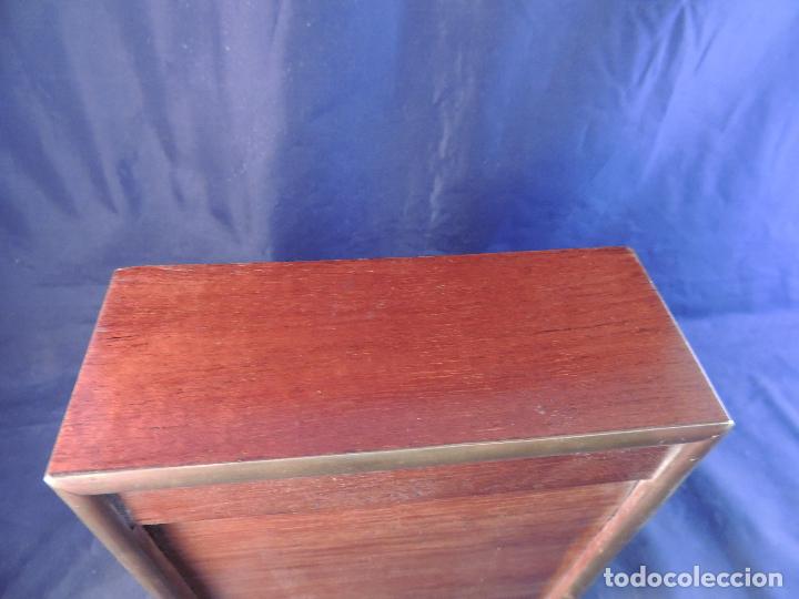 Antig&uuml;edades: CAJA DE CAOBA CON PUERTA DE PERSIANA - Foto 5
