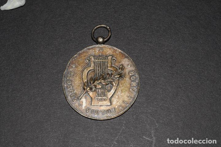 Antig&uuml;edades: MEDALLA DE PLATA PROGRES VIRTUT I AMOR A&Ntilde;O 1952 CLAVE CORAL - Foto 3