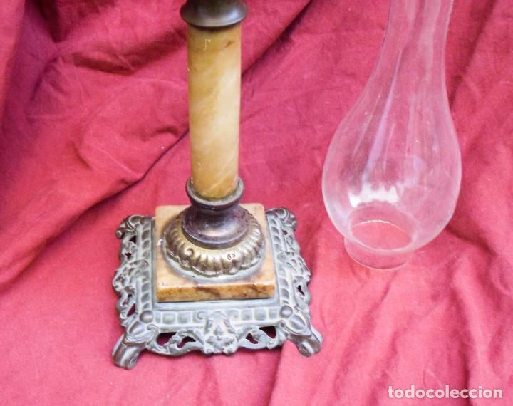 Antig&uuml;edades: quinque con columna en marmol y pie de bronce - Foto 3