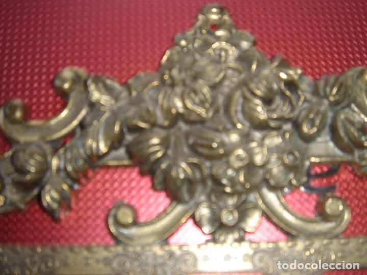 Antig&uuml;edades: espetera de bronce - Foto 4