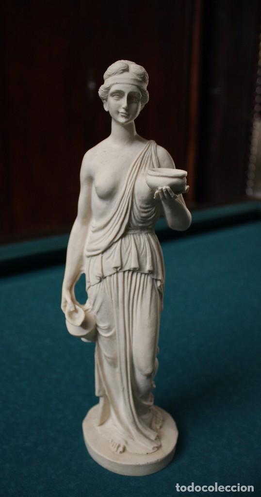Antig&uuml;edades: Figura en escayola. Ref. 6063 - Foto 1