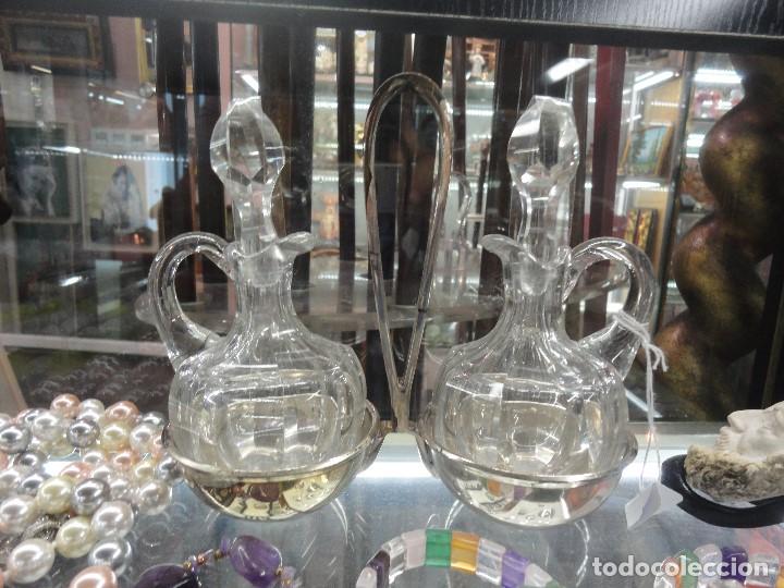 Antig&uuml;edades: * ACEITERA Y VINAGRERA EN CRISTAL TALLADO - Foto 1