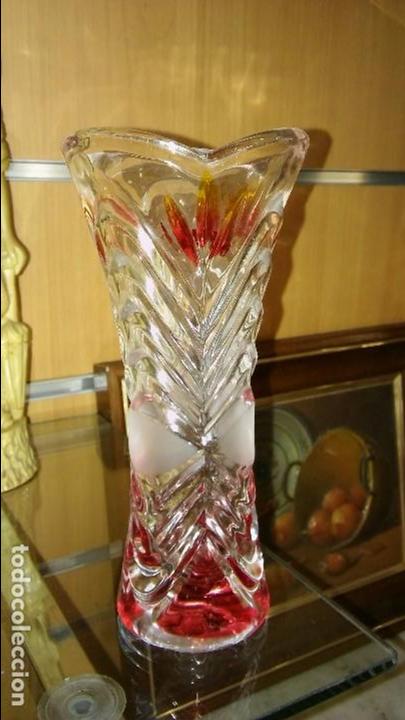 Antig&uuml;edades: Jarr&oacute;n cristal tallado rojo - Foto 1