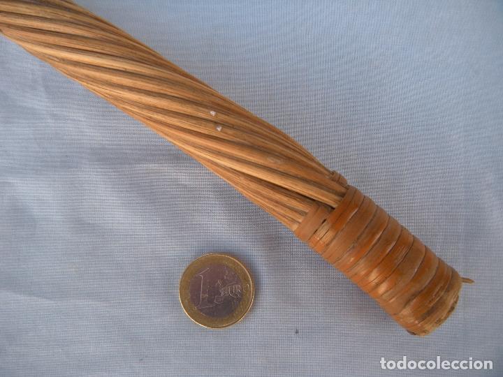 Antig&uuml;edades: ANTIGUO ESPOLSADOR DE RATTAN - Foto 2