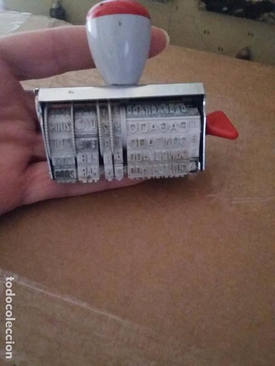 Antig&uuml;edades: Antiguo tamp&oacute;n de tienda - Foto 2
