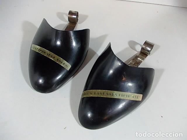 Antiguidades: ANTIGUAS HORMAS DE ZAPATO DE LA FIRMA FENTON DE LA 5 AVENIDA