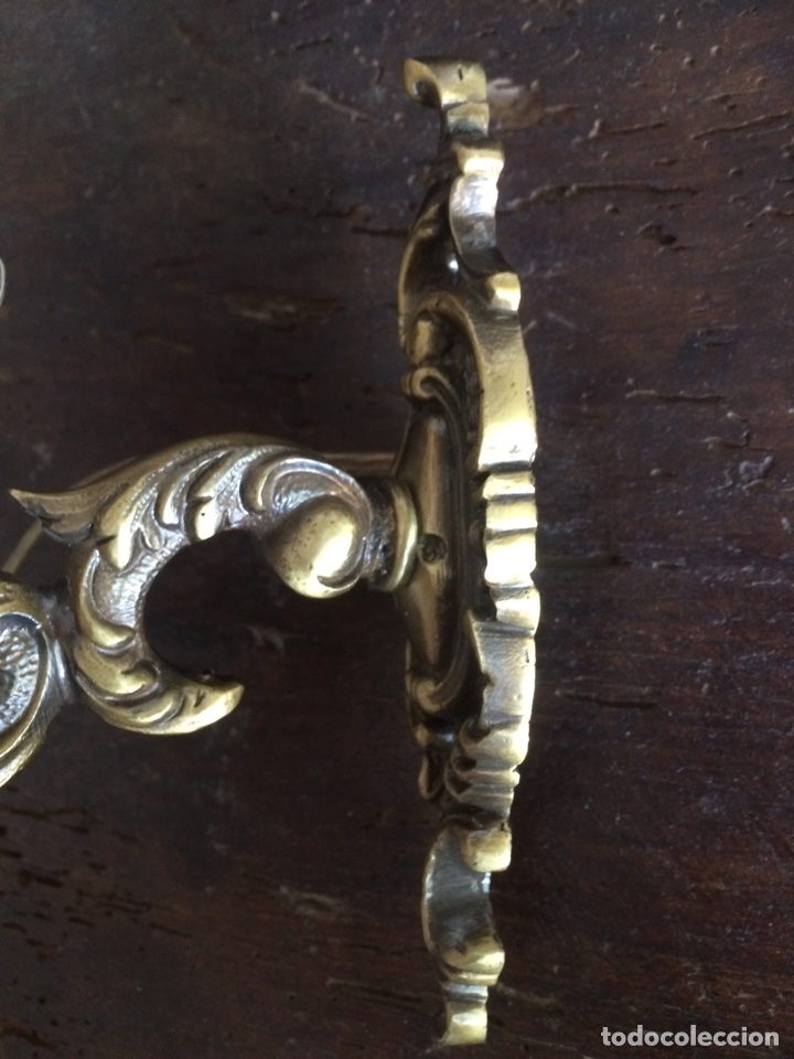 Antig&uuml;edades: Pareja de apliques de bronce - Foto 3