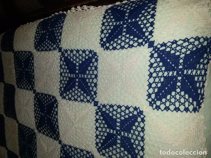 Antig&uuml;edades: CUBRECAMA O COLCHA DE GANCHILLO - Foto 6