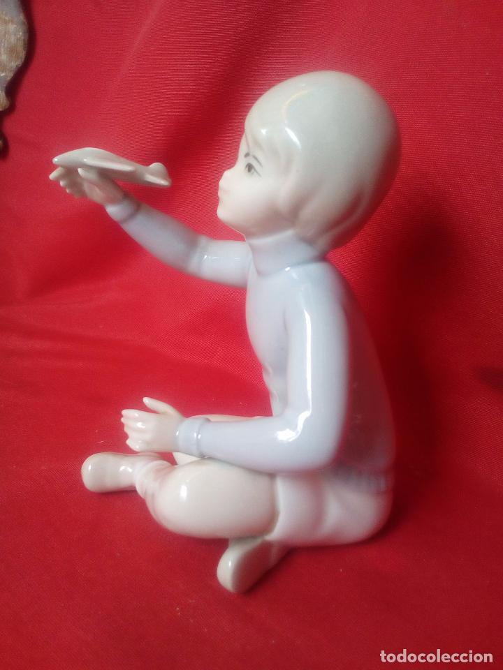 Antig&uuml;edades: NI&Ntilde;O VOLANDO UN AVION - Foto 3