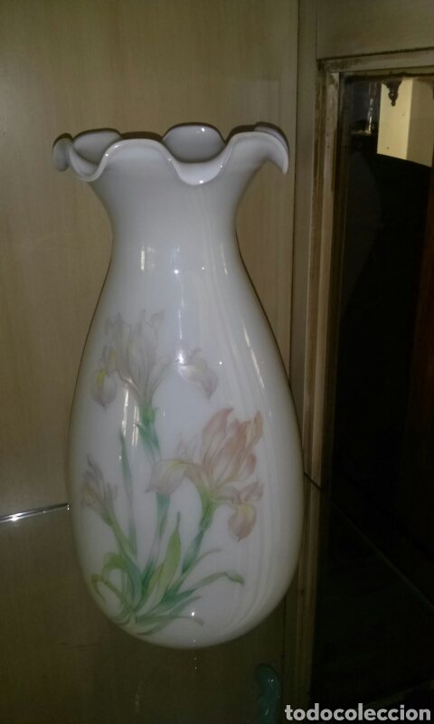 Antiguidades: Jarron de opalina en perfecto estado