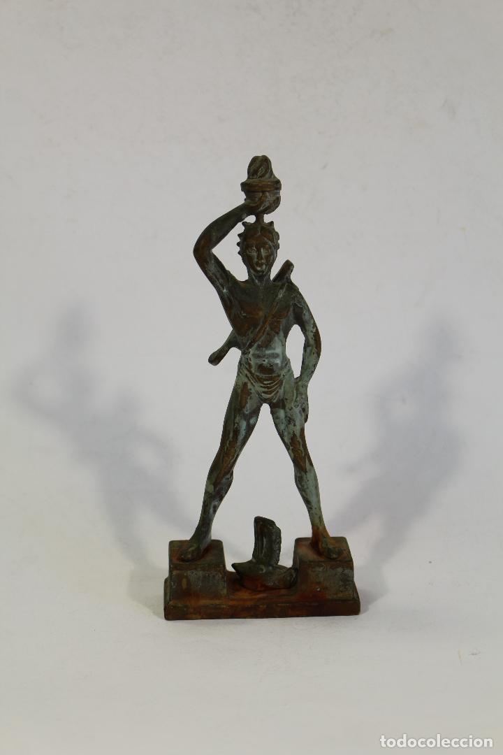 Antig&uuml;edades: figura coloso de rodas en bronce - Foto 1