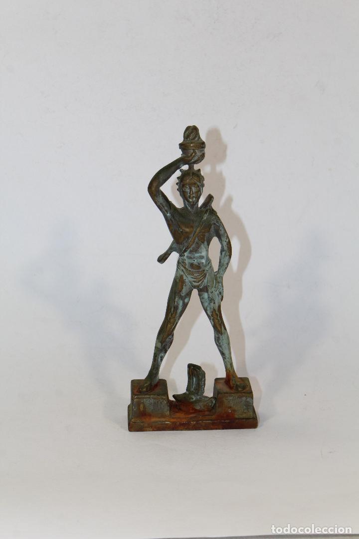 Antig&uuml;edades: figura coloso de rodas en bronce - Foto 5