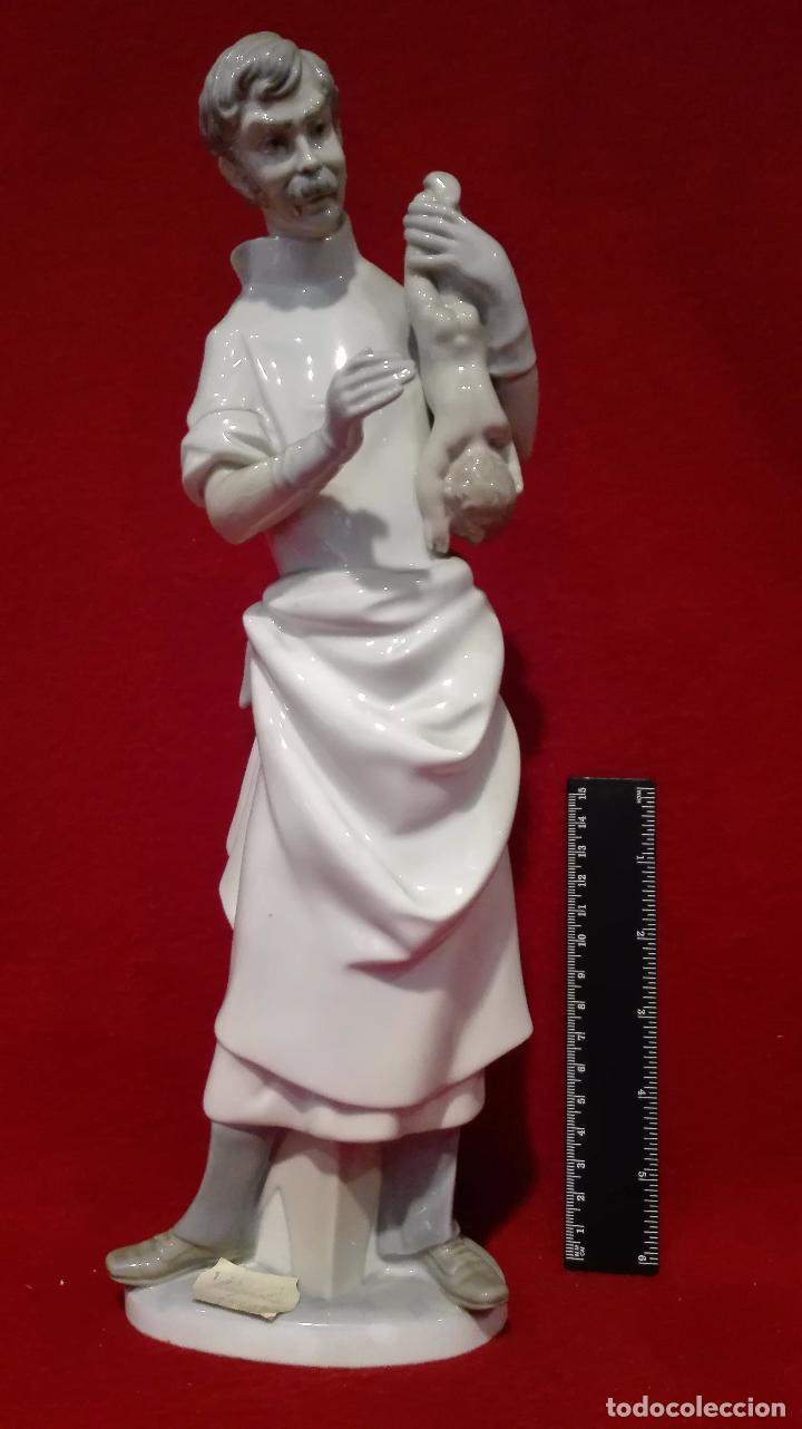 Antig&uuml;edades: Figura Lladr&oacute; de Comadr&oacute;n. - Foto 5
