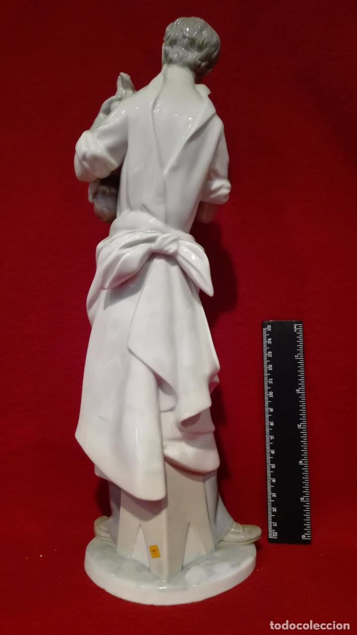 Antig&uuml;edades: Figura Lladr&oacute; de Comadr&oacute;n. - Foto 8