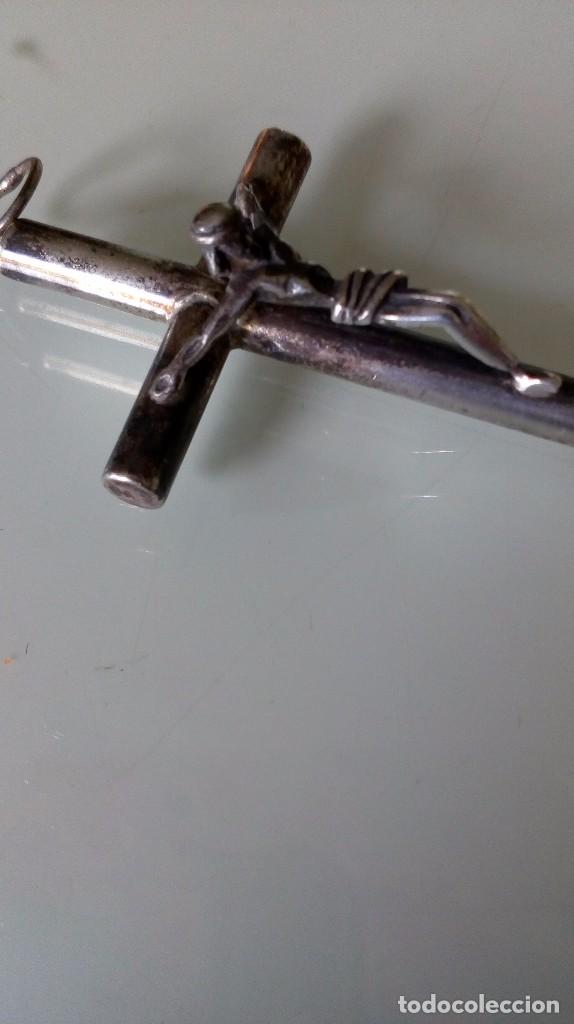 Antig&uuml;edades: Cruz de plata de ley - Foto 2