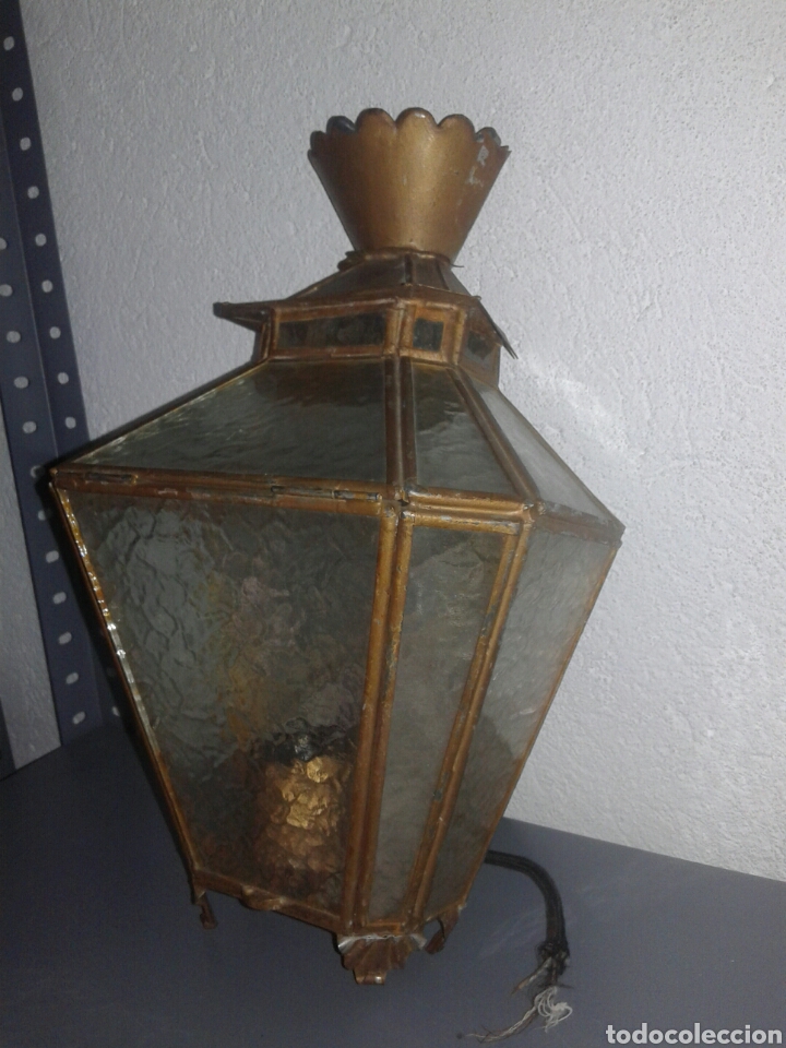 Antigüedades: Antiguo aplique o lámpara de latón y cristal principios de siglo XX 34 cm alto 23 ancho - Foto 2 - 99536122