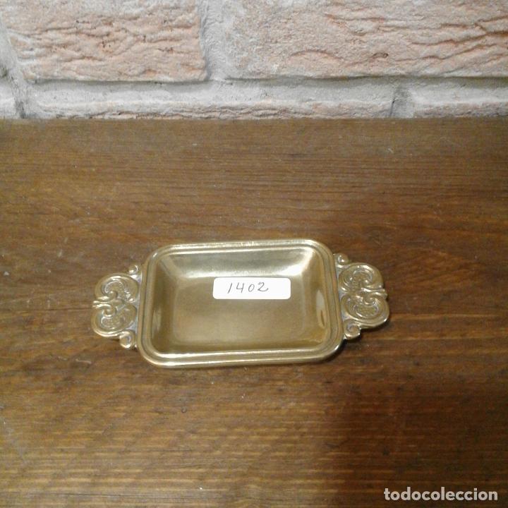 Antig&uuml;edades: PEQUE&Ntilde;A BANDEJA DE BRONCE - Foto 1