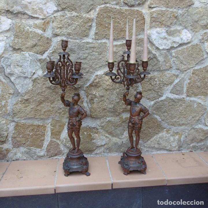 Antig&uuml;edades: PAREJA DE CANDELABROS S.XIX - Foto 3