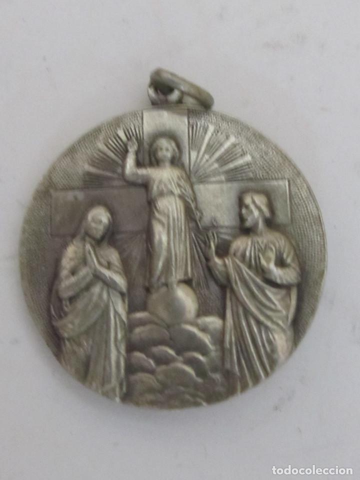 Antig&uuml;edades: MEDALLA DE PLATA DE LA VIRGEN EN RELIEVE - Foto 2