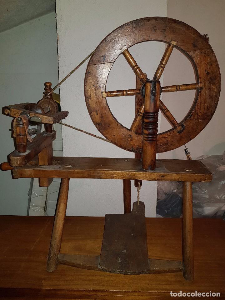 Antig&uuml;edades: Rueca antigua - Foto 1