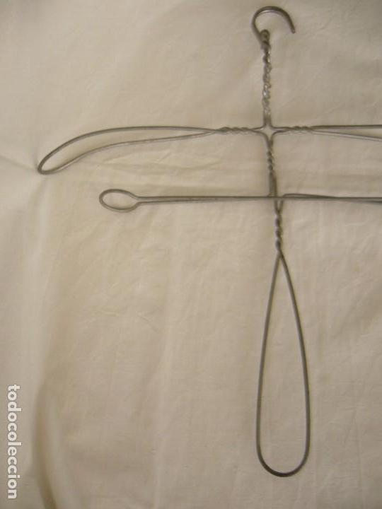 Antig&uuml;edades: PERCHA ALAMBRE - Foto 3