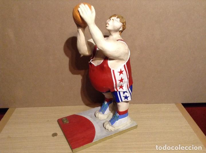 Antiquit&eacute;s: GRACIOSA FIGURA BALONCESTO DE COLECCION 52 cm ALTURA