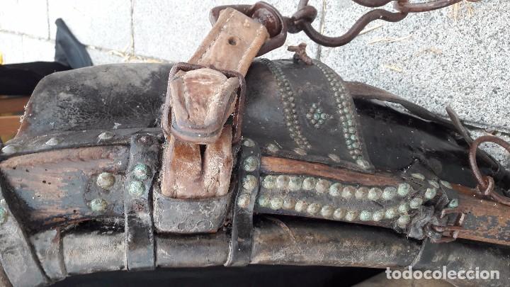 Antig&uuml;edades: collaron , collera de tiro de caballerias - Foto 3
