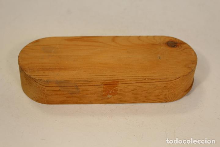 Antig&uuml;edades: caja madera pertegaz - Foto 2