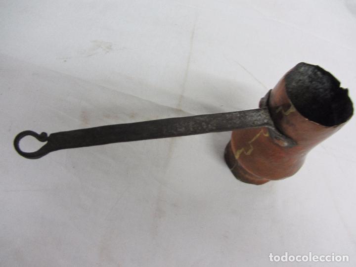 Antig&uuml;edades: Lote de cuatro chocolateras en cobre - Foto 2