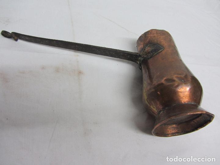 Antig&uuml;edades: Lote de cuatro chocolateras en cobre - Foto 7