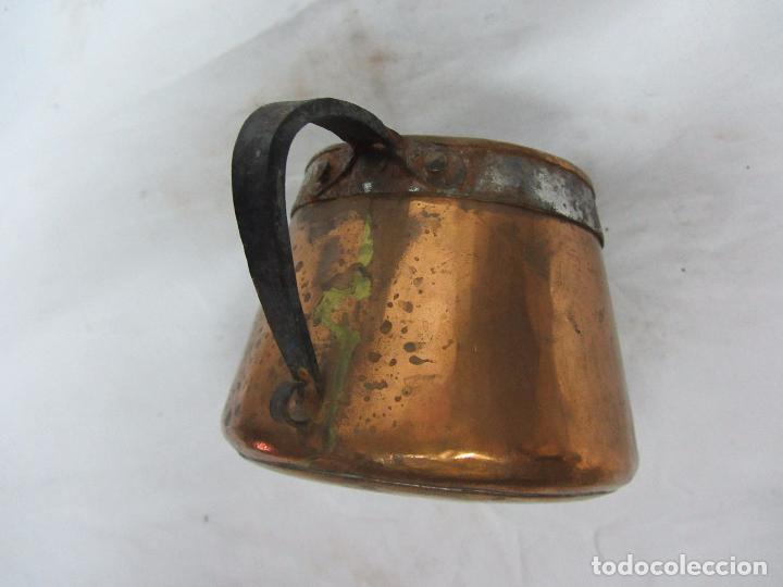 Antig&uuml;edades: Peque&ntilde;a medida en cobre batido - Foto 2