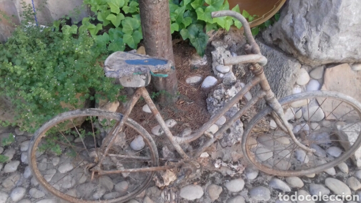 Antig&uuml;edades: Bicicleta infantil. - Foto 1