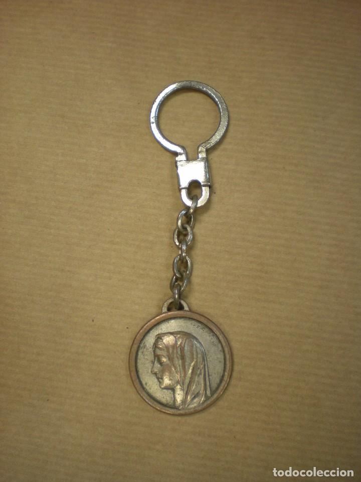 Antig&uuml;edades: llavero virgen long 10 cm d3cm - Foto 1