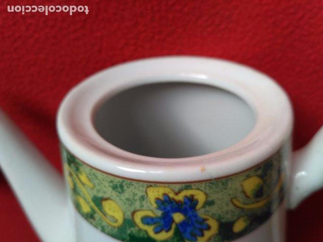 Antig&uuml;edades: ANTIGUA CAFETERA DE PORCELANA - Foto 3