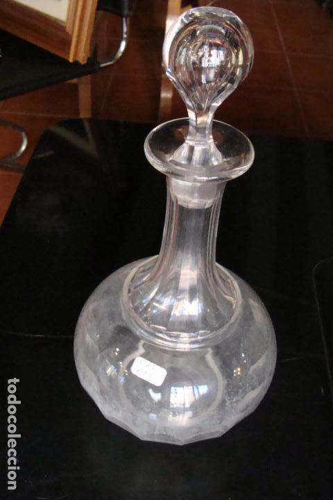 Antig&uuml;edades: Botella de cristal con tap&oacute;n - Foto 1