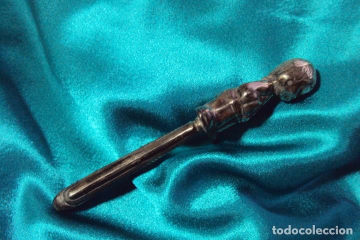 Antig&uuml;edades: Sonajero de plata con inscripciones BEBE en el mango - Foto 6