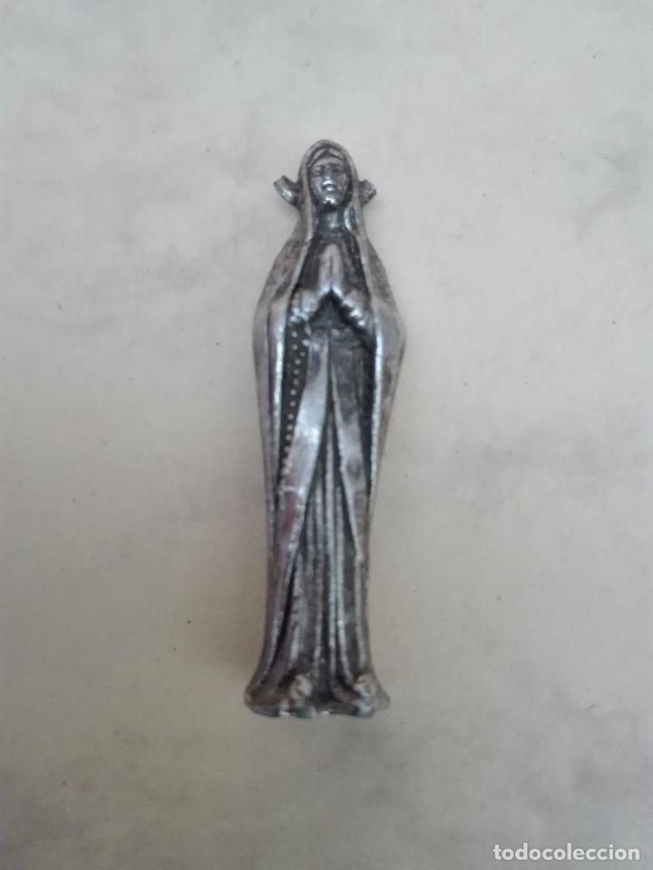 Antig&uuml;edades: VIRGEN - METAL - 3.7 CM. APROX. - Foto 1