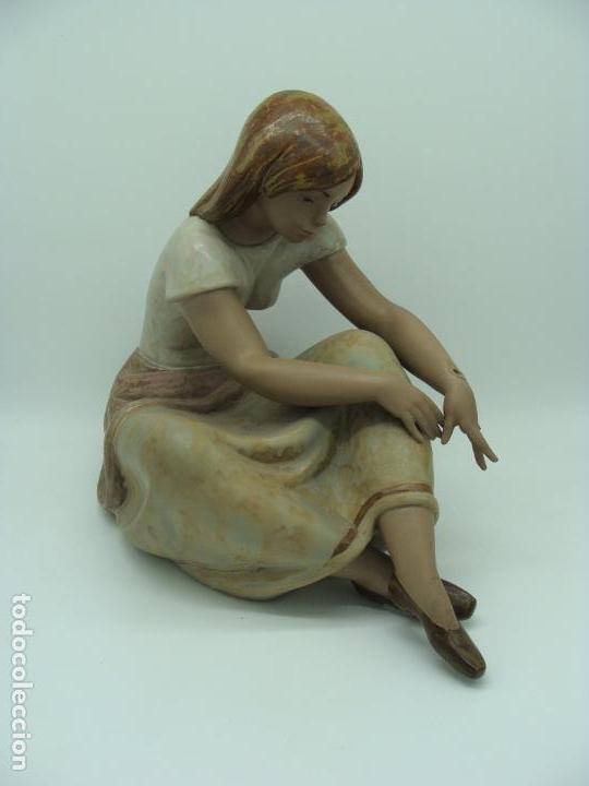 Antig&uuml;edades: Figura de Lladr&oacute; Ni&ntilde;a - Foto 1